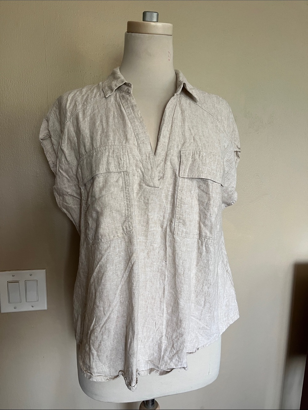Old Navy Men’s Linen-Blend Short Sleeve Shirt in Cream